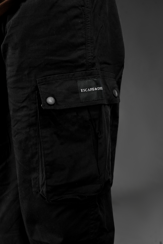 Escape Black Cargo